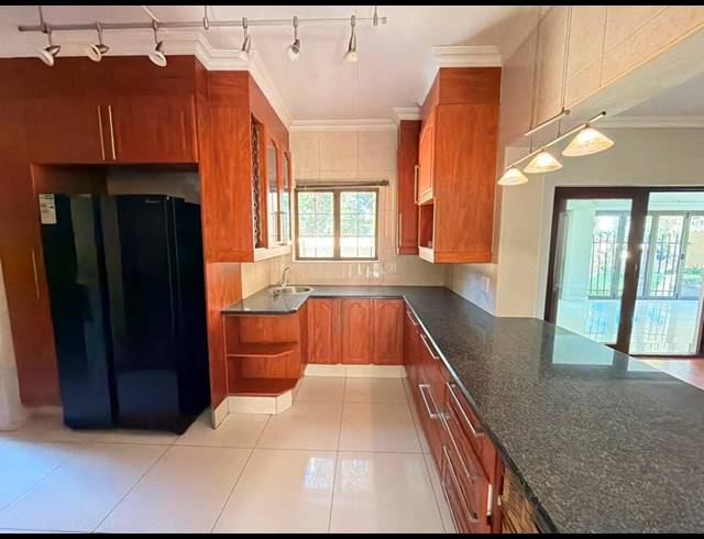 4 BEDROOM PROPERTY TO RENT IN MAROELADAL